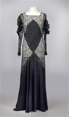 Langes Kleid, - Antiquitäten