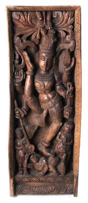 Indisches Holzrelief mit Darstellung der Kali, - Asiatische Kunst