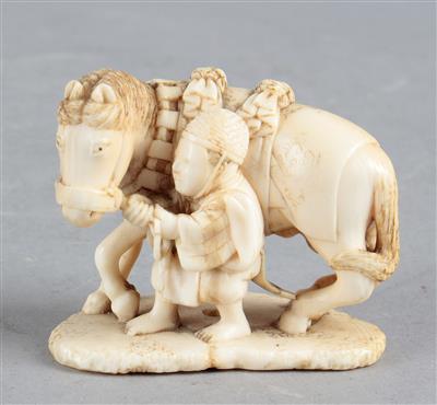 Netsuke Mann mit Pferd, - Antiques