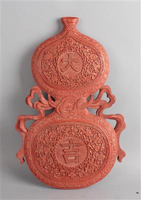 Rotlack Wandrelief in Form einer Kalebasse, - Starožitnosti