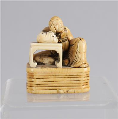 Netsuke eines sitzenden Mönches - Starožitnosti