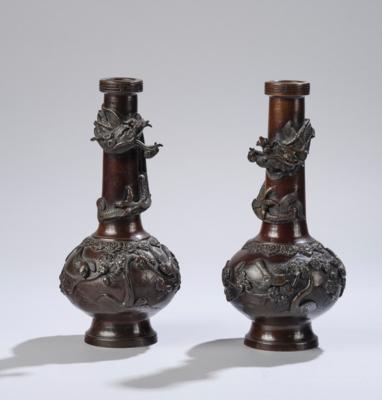 Paar Bronzevasen, Japan, Meiji Periode (1868-1912), - Asian Art