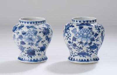 Paar blau-weiße Vasen, China, 19. Jh., - Arte Asiatica