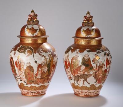Paar große Kutani Deckelvasen, Japan, Meiji Periode, - Arte Asiatica