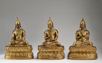 Drei große Repoussé Lamas der Gelupga Schule, Tibet, 18. Jh., - Asijské umění