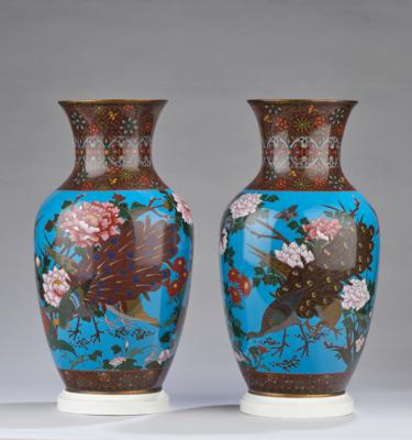 Paar Cloisonné Vasen, Japan, Meiji/Taisho Periode, - Asiatische Kunst