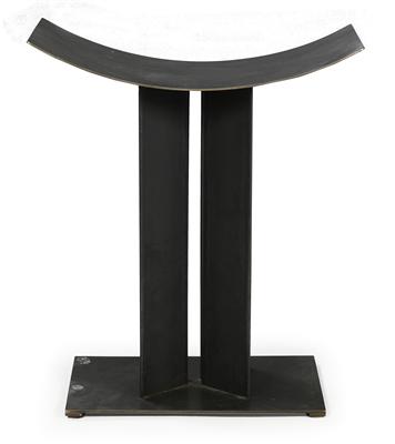 A “Palabre” stool, - Design