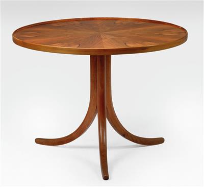 A tripod table, designed by Josef Frank - Design