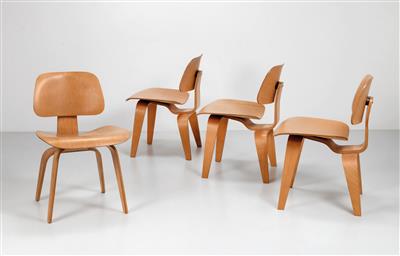 Satz von vier Sesseln aus Plywood Group, Modell DCW (Dining Chair Wood), Entwurf Charles und Ray Eames, - Design