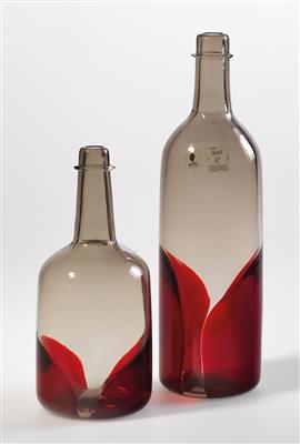Two “Pavoni” bottle vases, designed by Tapio Wirkkala, - Design