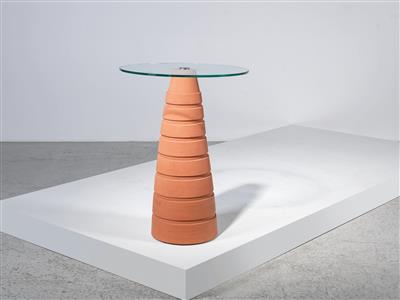 A “flower pot” table, designed by Jasper Morrison - Design