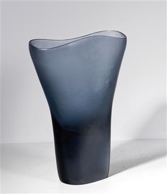 A large, imposing “Battuto” vase, designed by Tobia Scarpa - Design