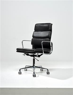 A Soft Pad office chair, Model EA 219, designed by Charles & Ray Eames - Design