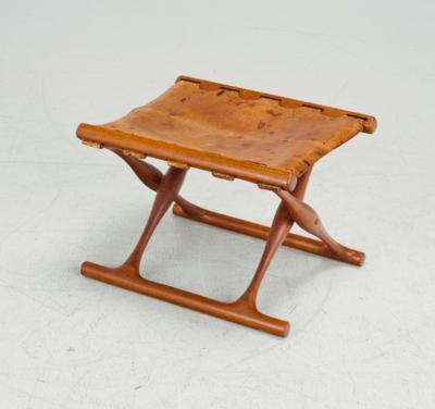 A folding stool mod. PH 41 Gulhoj, designed by Poul Hundevad - Design