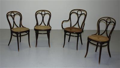 1 Armlehnstuhl und drei Stühle Nr. 19, - Design