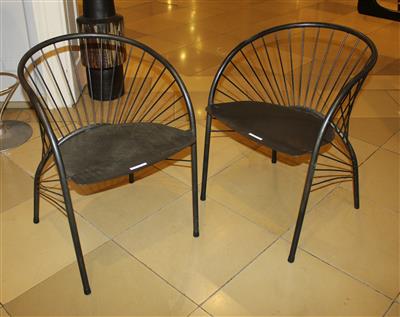 Zwei Stühle Modell Lizie, - Classic and modern design