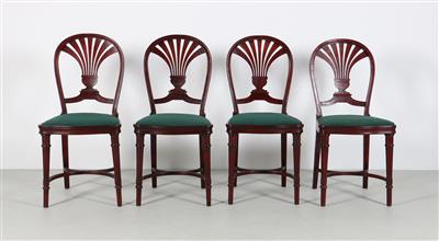 Satz von vier Stühlen Mod. Nr. 702, Thonet, Österreich um 1880, - Design