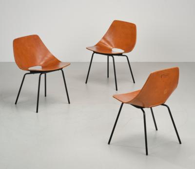 A set of three chairs mod. tonneau, Pierre Guariche - Design