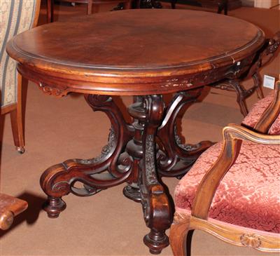 Ovaler Historismus-Tisch, - Furniture, carpets