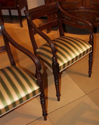 Paar englische Armsessel, - Furniture, carpets