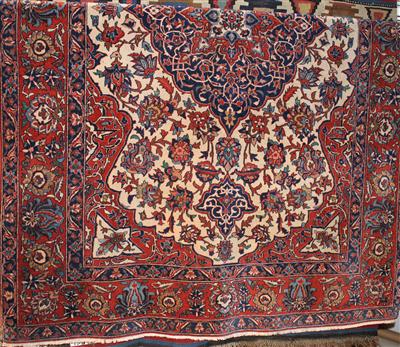Isfahan, - Sommerauktion - Möbel, Teppiche und Design