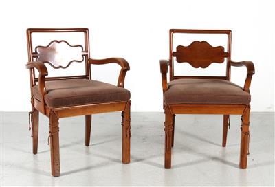 Zwei Armlehnstühle, - Mobili e arti decorative