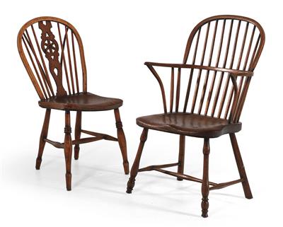 Ein Armsessel und ein Sessel, - Furniture and Decorative Art