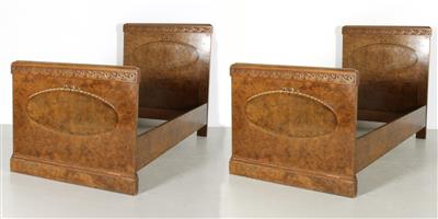 2 Betten, - Summer auction Furniture