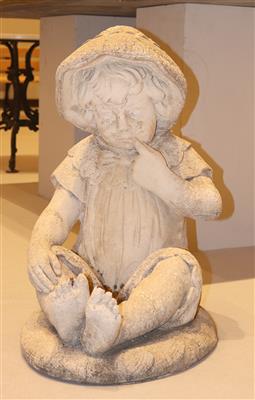 Gartenfigur "sitzendes Mädchen", - Letní aukce Nábytek