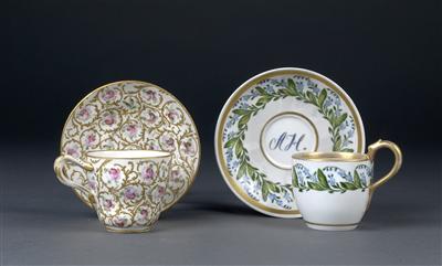 2 different floral cups with saucers, - Di provenienza aristocratica