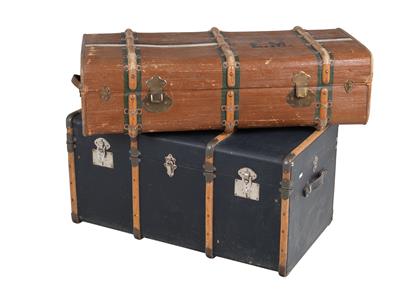 2 travel trunks - Di provenienza aristocratica