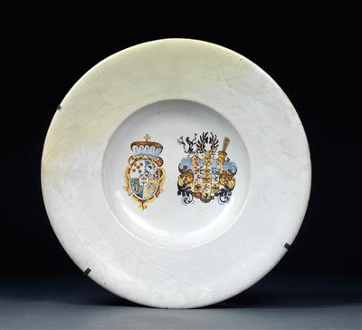 Plate with wide border, - Majetek aristokratického původu a předměty  důležitých proveniencí