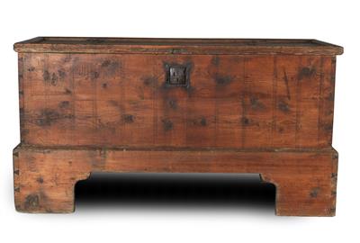Large chest in Renaissance style, - Castle Schwallenbach - Collection Reinhold Hofstätter (1927- 2013)