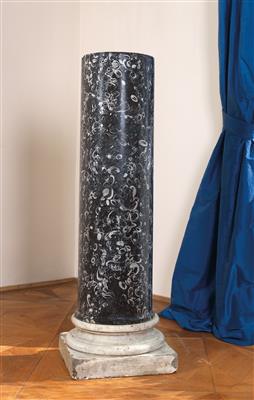 A pair of marble columns, - Collezione Reinhold Hofstätter