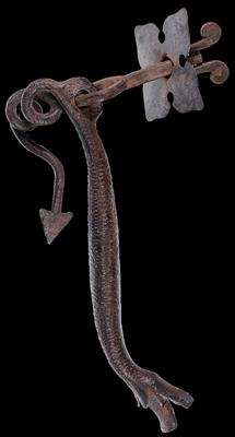 A door knocker in the form of a snake, - Collezione Reinhold Hofstätter