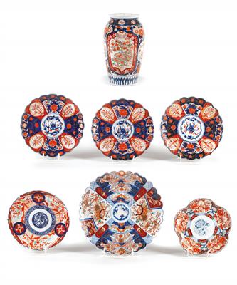 1 Imari vase, 6 Imari wall plates, - Aus aristokratischem Besitz