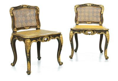 A pair of stools in Baroque style, - Majetek aristokratického původu a předměty důležitých proveniencí