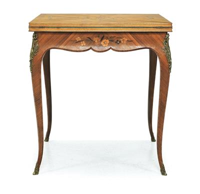 A games table in Louis XV style, - Aus aristokratischem Besitz