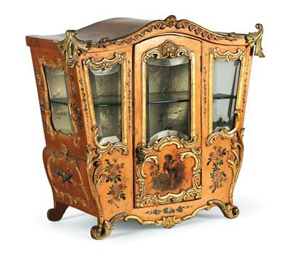 A table display cabinet, - Majetek aristokratického původu a předměty důležitých proveniencí
