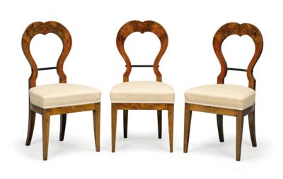 A Set of 3 Biedermeier Chairs, - Di provenienza aristocratica