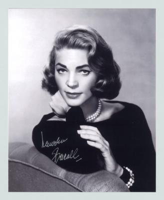 Bacall, Lauren, - Autographen, Handschriften, Urkunden