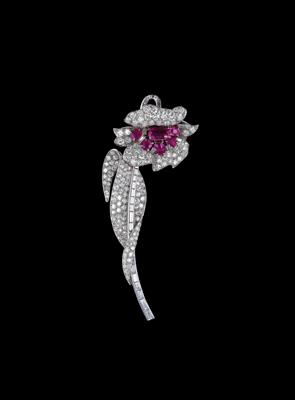 A diamond floral brooch with untreated rubies total weight c. 2.50 ct from an old European aristocratic collection - Jewellery