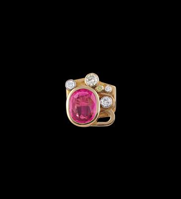 A Pink Sapphire Ring c. 7.82 ct - Gioielli