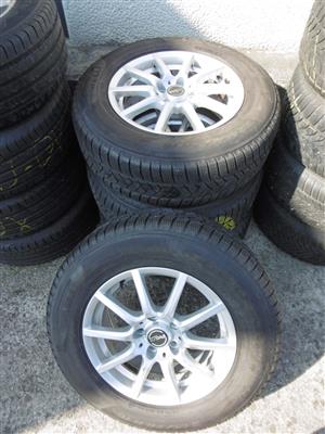 4 Reifen "Pirelli Scorpion" mit Alufelgen, - Cars and vehicles