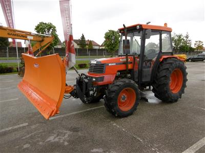 Zugmaschine (Traktor) "Kubota M5400 DT Allrad", - Macchine e apparecchi tecnici