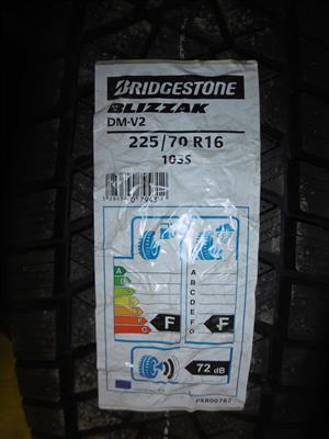 4 Reifen "Bridgestone Blizzak", - Werkstätteneinrichtung & Ersatzteile für Forst- & Baumaschinen