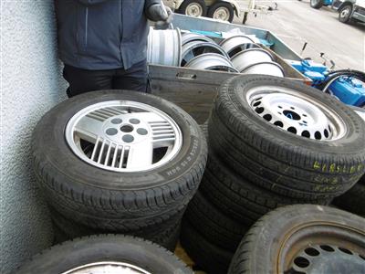 Konvolut Reifen auf Felgen, - Cars and vehicles