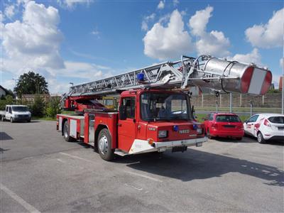 Feuerwehrfahrzeug "Iveco-Magirus 120-25 Automatik" mit Drehleiter "DLK 23-12", - Fahrzeuge und Technik