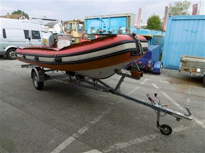 Motorboot "Lomac" auf Einachsanhänger "Harbeck 550M", - Fahrzeuge und Technik