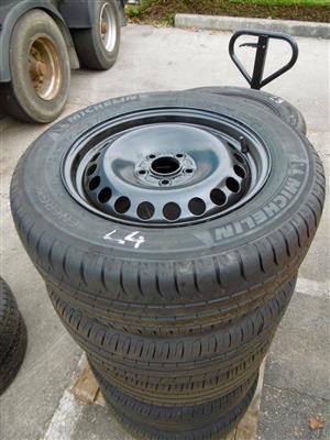 5 Reifen "Pirelli/Michelin" auf Stahlfelgen, - Fahrzeuge und Technik